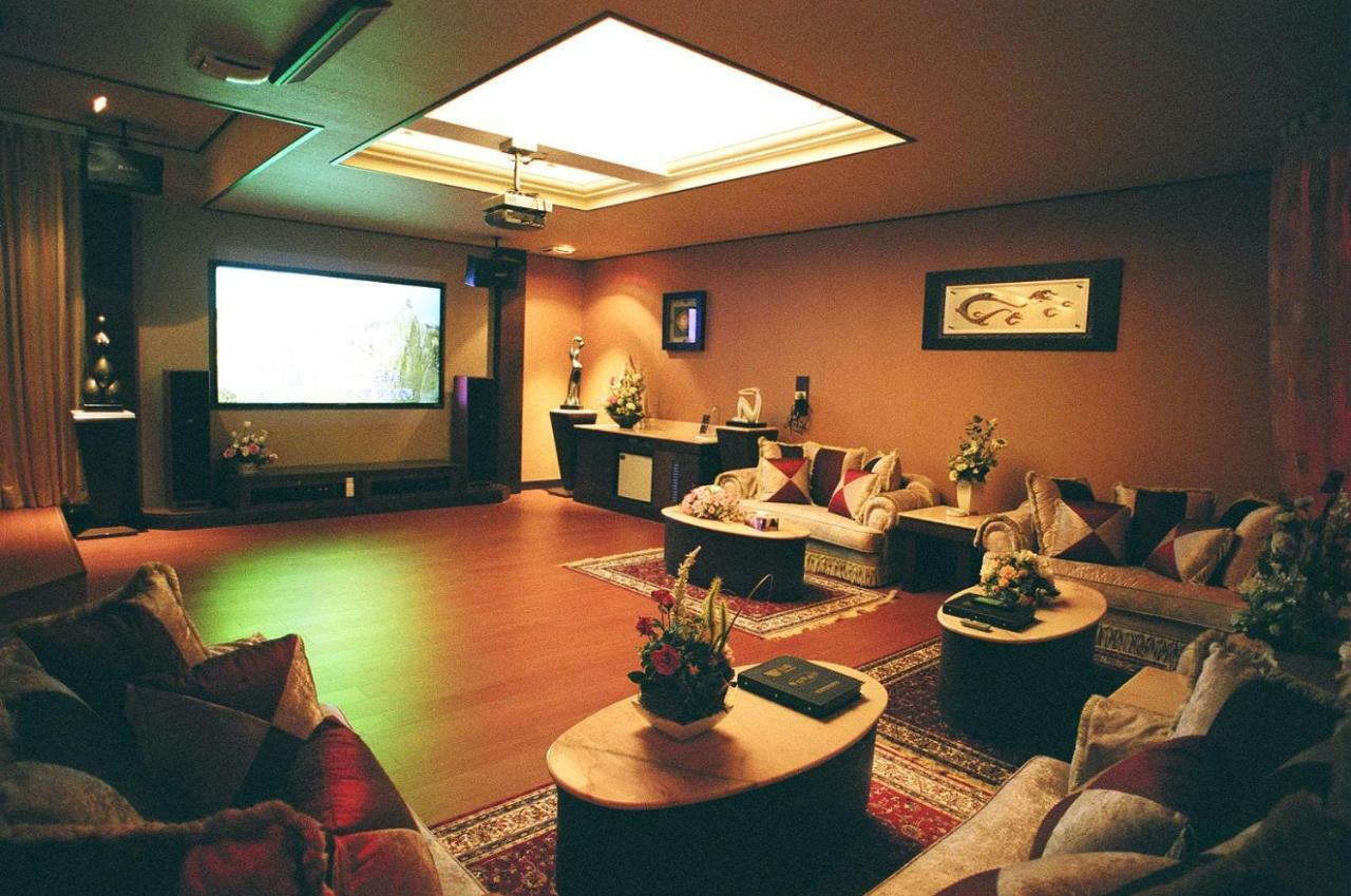 Daniel Spa Motel Pingzhen Eksteriør bilde
