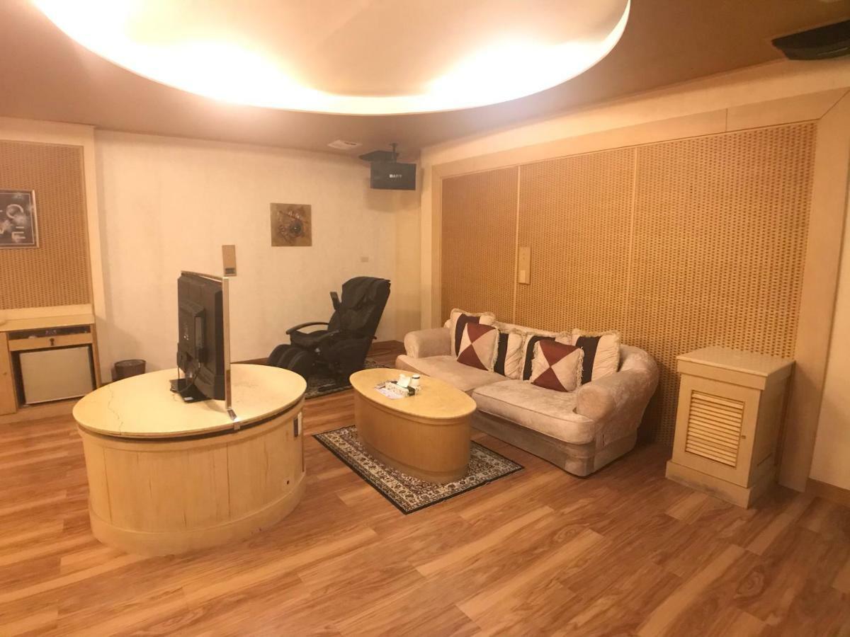 Daniel Spa Motel Pingzhen Eksteriør bilde